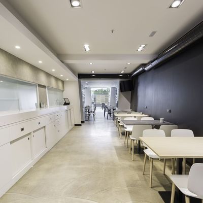 REFORMA BRINGANTIUM LOUNGE EN SANTA CRISTINA (OLEIROS)