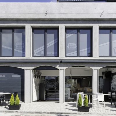 REFORMA BRINGANTIUM LOUNGE EN SANTA CRISTINA (OLEIROS)