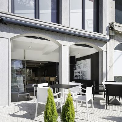 REFORMA BRINGANTIUM LOUNGE EN SANTA CRISTINA (OLEIROS)