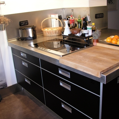 Reforma cocina en Barcelona: detalle tiradores muebles