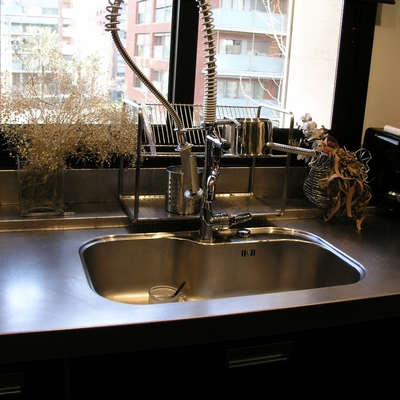 Reforma cocina en Barcelona: encimera inox: