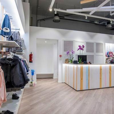 REFORMA COMERCIAL GUAPETONES - C.C. MARINEDA CITY