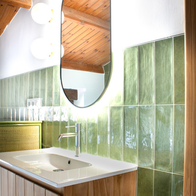 Reforma integral de baños en vivienda rústica en Cantabria