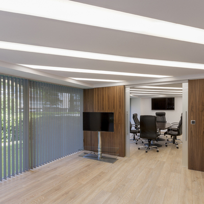 Reforma de oficinas - Telas tensadas - Iluminación personalizada