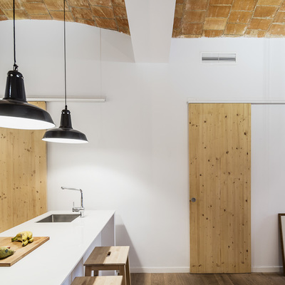 cocina con madera de pino