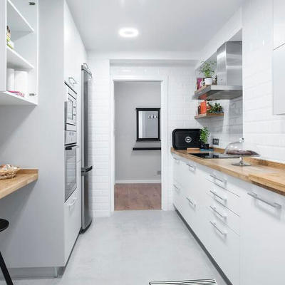 Cocina balnca y madera