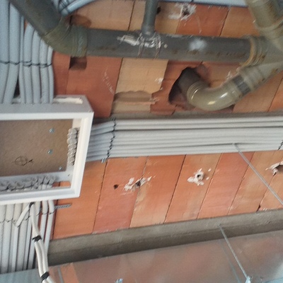 Instalación de iluminación y fuerza en cocina industrial "La Cueva 1900" Albolote