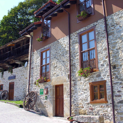 Rehabilitación completa de casa de pueblo y panera