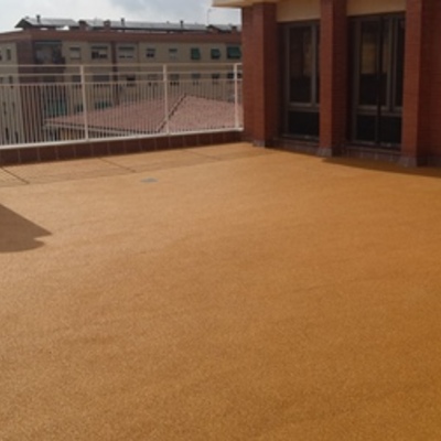 Rehabilitación Terraza Para Uso Escolar