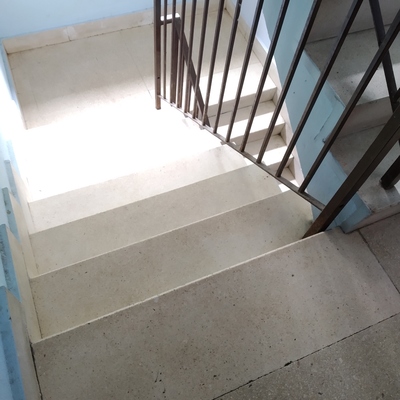 Limpieza suelo marmol escalera comunidad