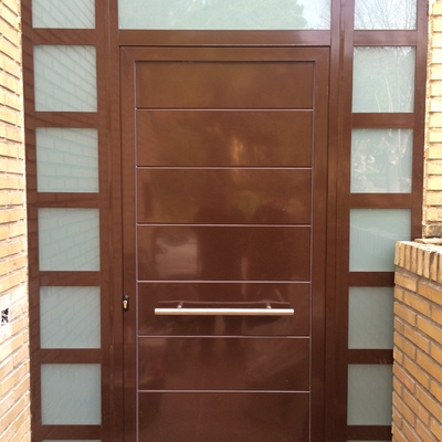 RESIDENCIAL CON CERRADURA Y CRISTAL DE SEGURIDAD