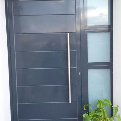 RESIDENCIAL CON CERRADURA Y CRISTAL DE SEGURIDAD