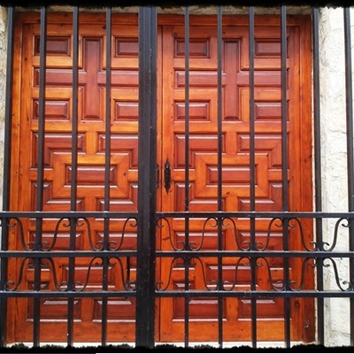 Restaurado de puertas.