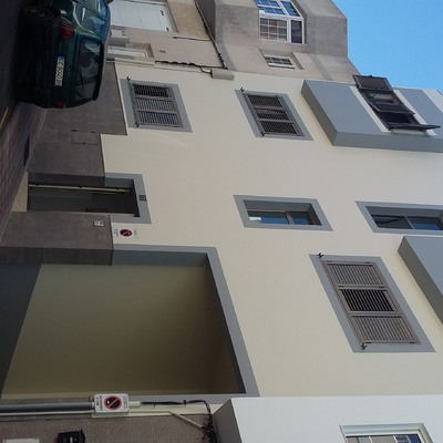 Reparación y Pintura de  la Fachada