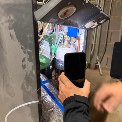 Instalación de termo de 100L en casa rústica