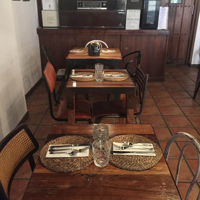 Rincón con radio antigua