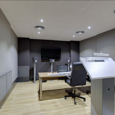 Sala de locución 3