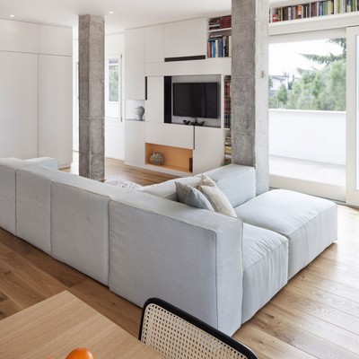 salon con vigas de hormigón