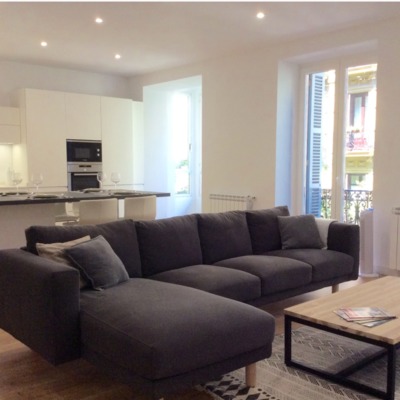 Reforma despacho de abogados a vivienda minimalista