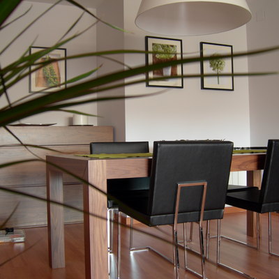 Proyecto y Dirección de decoración de vivienda para tres personas.