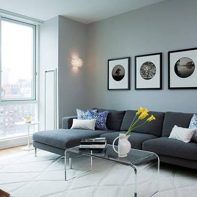 Salón con combinación de varios grises