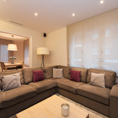 Salón con el comedor semiabierto