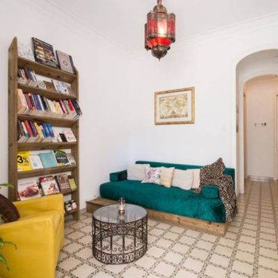 Salón con vista al pasillo