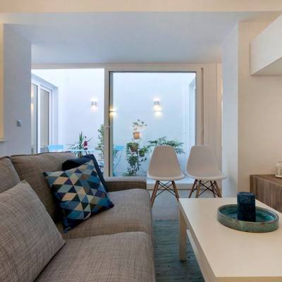 Salón con vistas a patio interior