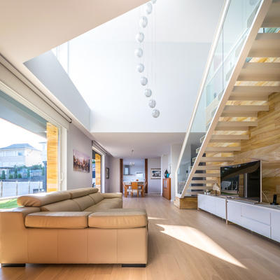 Salón y doble espacio