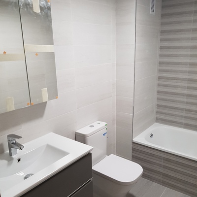 Reforma Integral de baño con bañera en Torremolinos