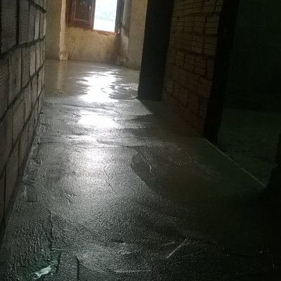 Echar solera, tabiques con ladrillo y revestir paredes con mortero interior