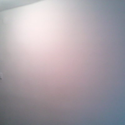 Superficie totalmente lisa fuera gotelé y pintada de blanco