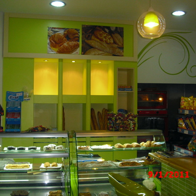 SUPERMERCADO + GRANJA CAFETERÍA