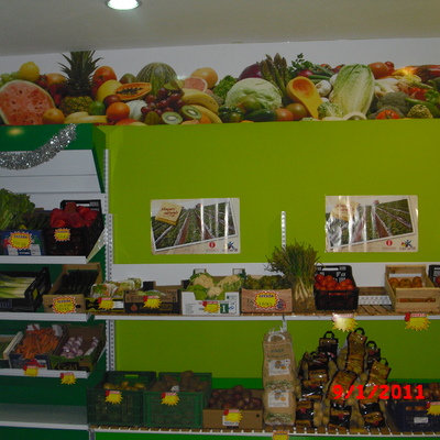 SUPERMERCADO + GRANJA CAFETERÍA