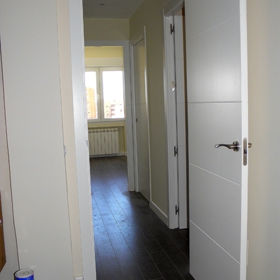 Puerta lacada. Estado terminado.