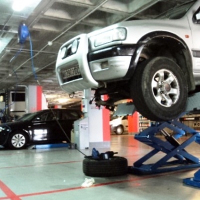 TALLER MECÁNICO EN AV PORTUGAL (TOLEDO)