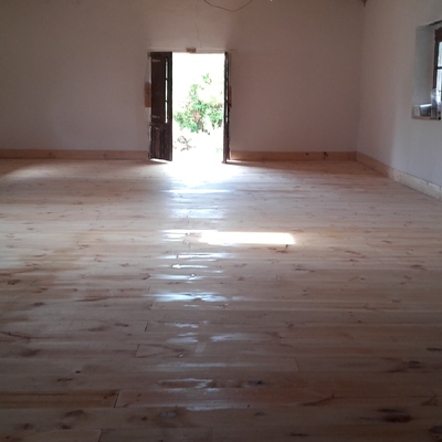 Cambio de suelo pajar colocación de tarima.