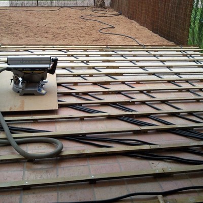 TARIMA EXTERIOR IPE CON FOCOS LED EMPOTRADOS