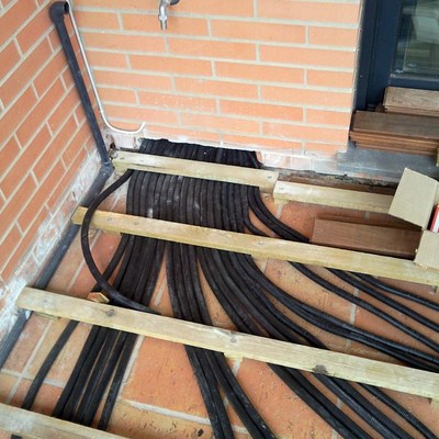 TARIMA EXTERIOR IPE CON FOCOS LED EMPOTRADOS