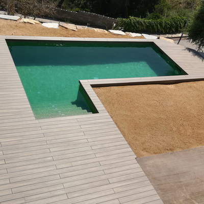 TARIMA EXTERIOR EN PISCINA BARCELONA