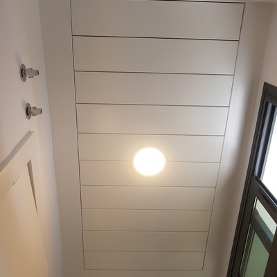 TECHO DE MADERA LACADO BLANCO