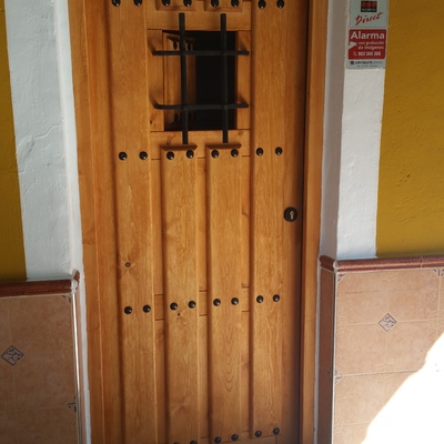 sustitucion puerta de entrada por robo