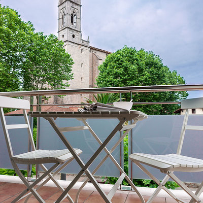 Terraza con vistas a la iglesia
