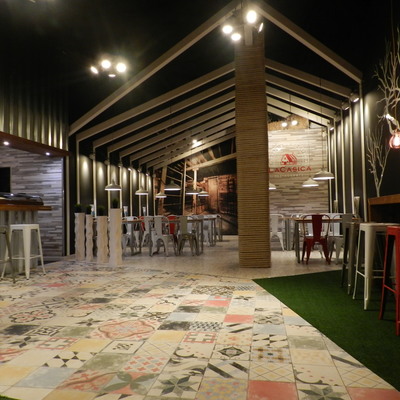 Transicion zona barra y mesas