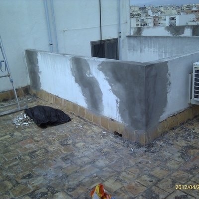 UNA VEZ REPARADOS LOS MUROS