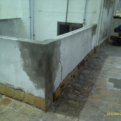 UNA VEZ REPARADOS LOS MUROS