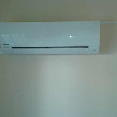 instalacion completa de dos splits suministrando uno