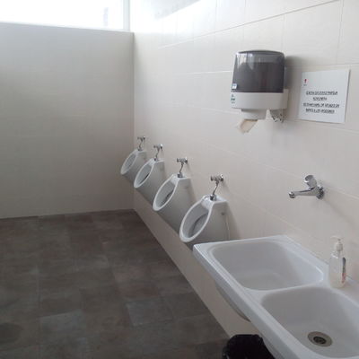 Reforma de aseos en taller