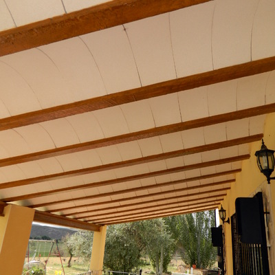 Vigas imitadas a madera