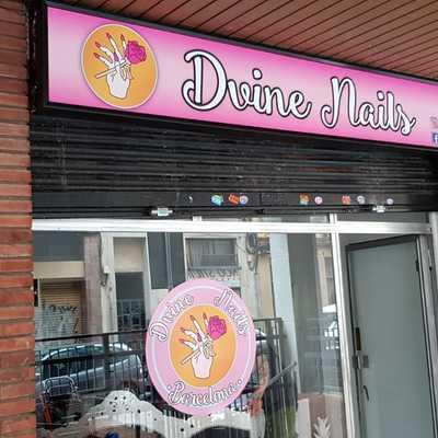 CAMBIO DE VINILOS CLIENTE  Dvine Nails.